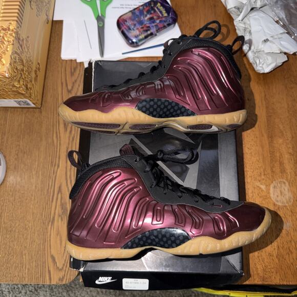 Size 7 (GS) - Nike Little Posite One Mid Night Maroon